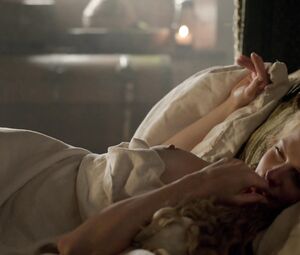 Rebecca Ferguson - The White Queen s01e01 (2013)