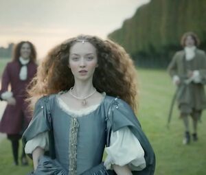 Noemie Schmidt, Alexia Giordano nude - Versailles S01E01-02 (2015)