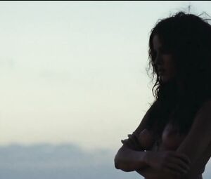 Natalia Avelon nude and explicit - Eight Miles High (2007)