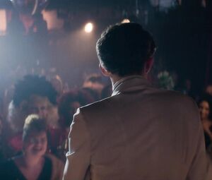 Geena Davis nude - Glow s03e09 (2019)