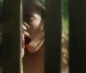 Lou de Laage nude - Blanche comme neige (2019)