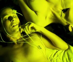 Camila Morgado, Andrea Beltrao nude - Albatroz (2019)