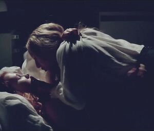Nude and Sex scene Anna Maria Mรผhe nackt, Isolda Dychauk, Silke Bodenbender - Lotte Jรคger & das tote Mรคdchen (2016)