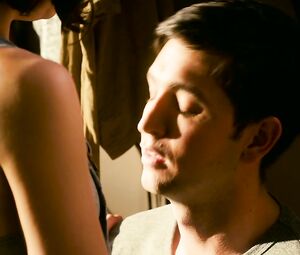 Sex video Dakota Johnson nude, Alison Brie, Leslie Man naked - How to Be Single (2016)