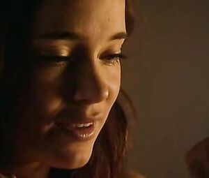Marguerite Moreau naked – Easy (2003)