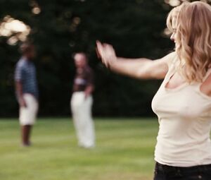 Alice Eve hot – Sex and the City 2 (2010)