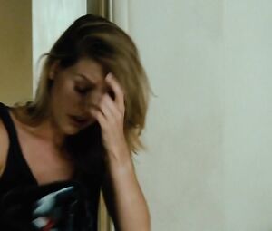 Alice Eve naked โ Crossing Over (2009)