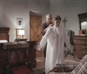 Sexy Stefania Sandrelli - Mamma Ebe (1985)