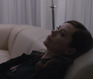 Anna Friel, Louisa Krause Naked - The Girlfriend Experience s02e09 (2017)