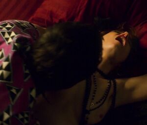 Gwen Hollander Nude - Future Man s01e10 (2017)