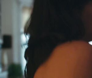 Desiree Akhavan Nude - Appropriate Behavior (2014)