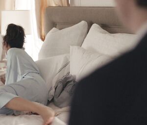 Frankie Shaw Nude - SMILF s01e02 (2017)