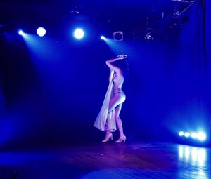 Burlesque Strip SHOW - Betsy Swoon - Champagne Smash