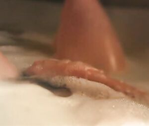 Victoria Schulz - Dora oder Die sexuellen Neurosen unserer Eltern aka Dora or The Sexual Neuroses of Our Parents (2015)