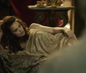 Emilia Schรผle nude, Alicia von Rittberg naked - Charitรฉ S01E01-02 (2017)