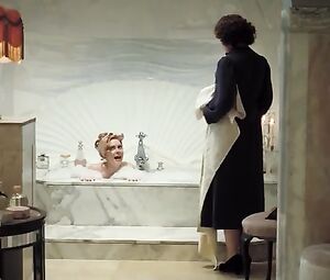 Naked Amy Adams Nude - Miss Pettigrew Lives for a Day (2008)