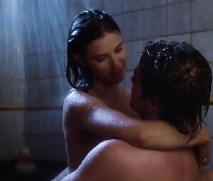 Naked Demi Moore - About Last Night (1986)