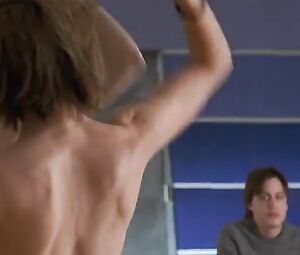 Naked Amanda Peet - Igby Goes Down (US 2002)