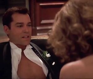 Naked Jennifer Love Hewitt, Sigourney Weaver Sexy - Heartbreakers (2001)