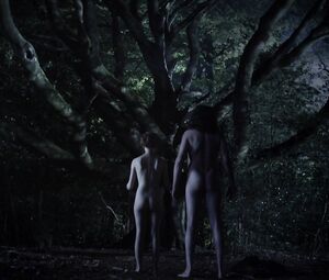 Sexy Maryne Bertiaux nude - L'avenir est tellement radieux (que je dois porter des lunettes noires) (2015)