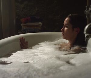 Sexy Eliska Krenkova - Haunted s01e03 (2018)