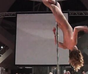 Strip Girl - Naked On Stage Video Amazing Naked PoleDancer