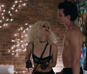 Victoria Justice - Naomi and Ely's No Kiss List (2015)