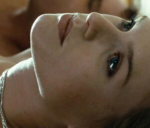 Alice Eve nude โ Crossing Over (2009)