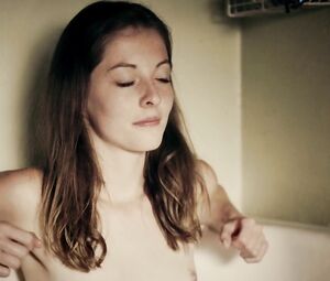 Paula Kroh Nude - Was ich dir noch sagen wollte (2017)