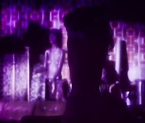 Rebecca Forsythe naked, Lucie Aron Nude - Replace (2017)