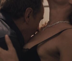 Jennifer Garner Sexy - Wakefield (2016)