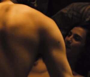 Naomi Achternbusch, Clara Schramm Nude - Blind & Hasslich (2017)