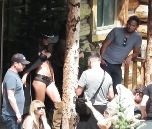 Alessandra Ambrosio - Aspen (2017)