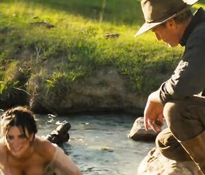 Penélope Cruz Sexy - Bandidas (2006)