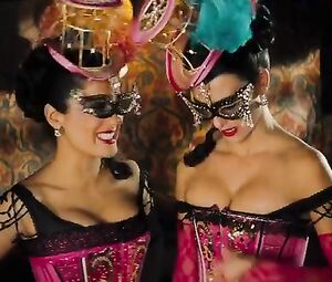Salma Hayek, Penélope Cruz Sexy - Bandidas (2006)
