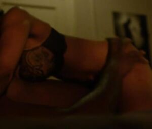 Simone Missick Nude - Luke Cage s01e01 (2016)