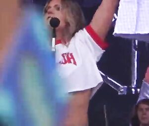 Tove Lo Nude - Talking Body โ Outside Lands 2017