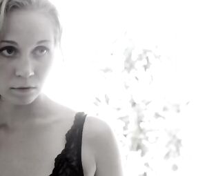 Sandra Elsfort Nude - Kaos (2010)