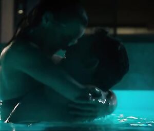 Taylor Schilling Sexy - The Titan (2018)