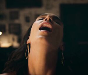 Samantha Smart, Morgan Lind naked - Dear White People (2018) s2e2