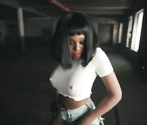 Azealia Banks sexy music - Anna Wintour (2018)