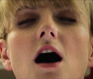 Melissa Rauch Sexy - The Bronze - Masturbation scene