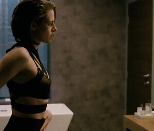 Personal Shopper - Celebs Masturbation Scenes